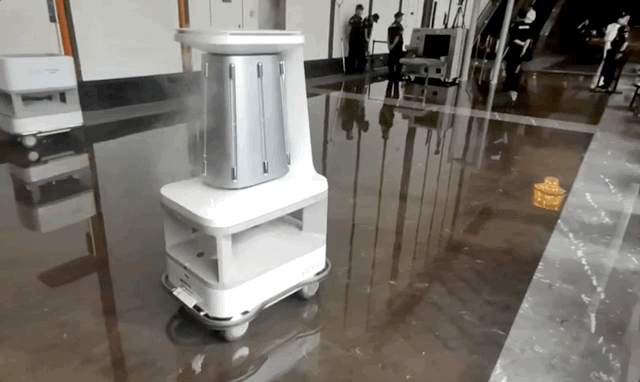 机器人组团到城市打工，第一站果然是赛博朋克城