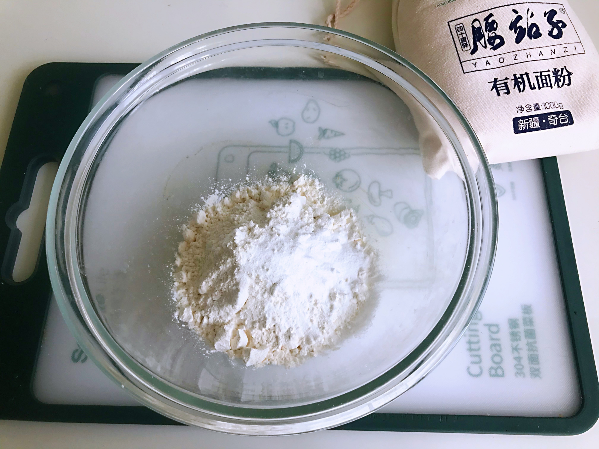 女人要多吃它，鬆軟香甜又養顏，不用揉麵，個個開花，比蛋糕好吃