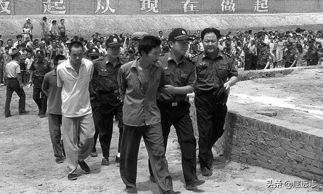 故事：他因“调戏”别人老婆被算账，一怒之下