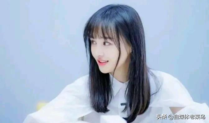 郑爽连连登上热搜，斩获首个大中华区代言人，