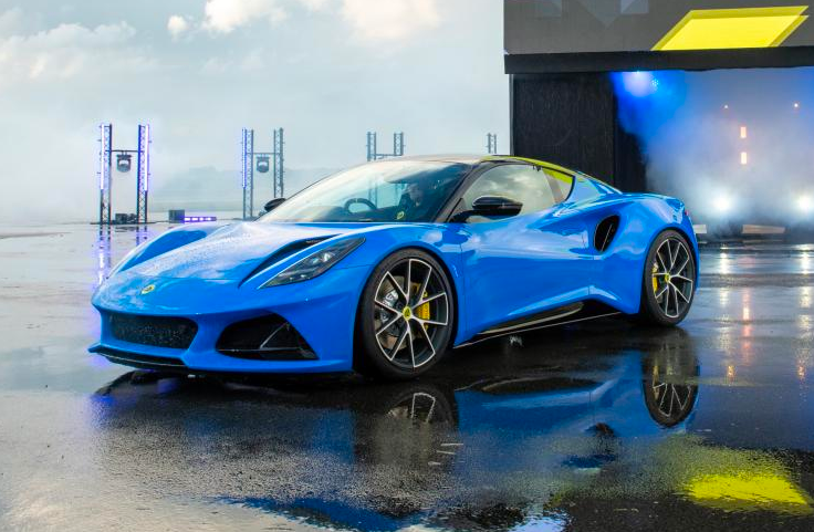 路特斯EMIRA中国预售提前至8月；奔驰发布全新 SL内饰图