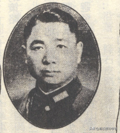 他是川军著名的悍将，因不愿打新四军被撤职，