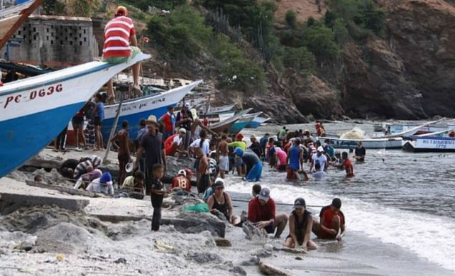 真•黄金海岸！大量珠宝散落委内瑞拉贫穷渔村，引发疯狂寻宝活动