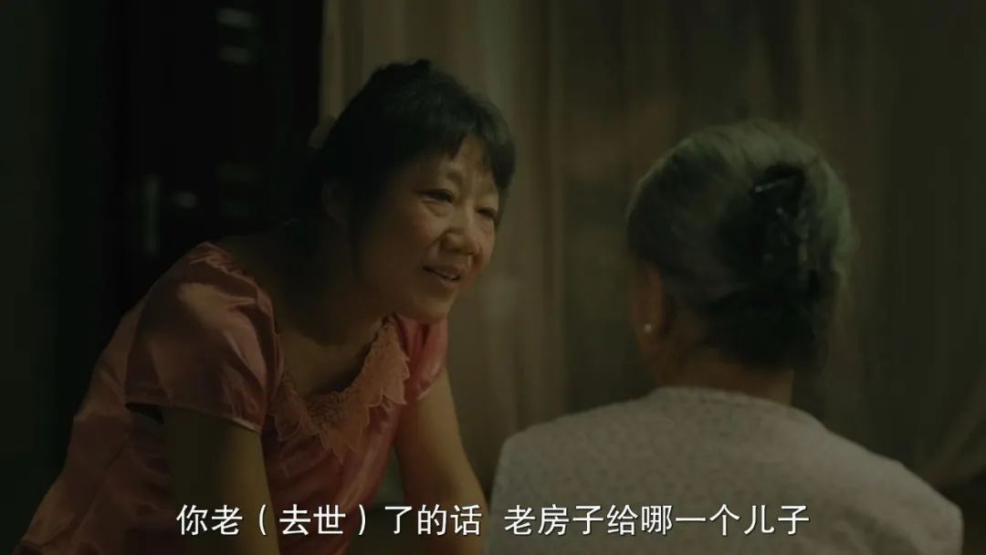 片中演员90%是导演亲戚，一波“虎”操作后，竟