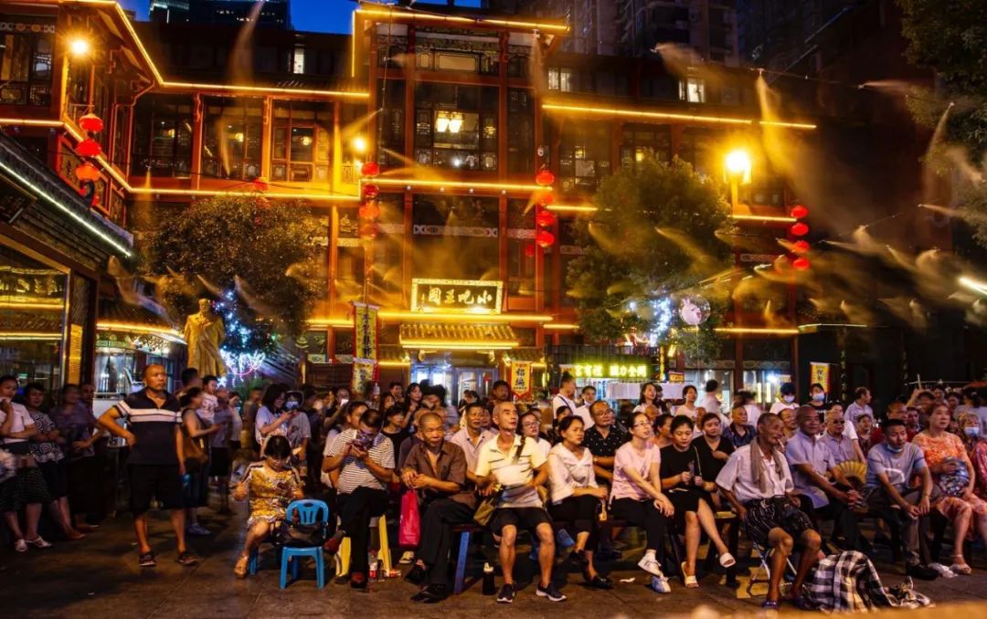 夏季有礼&middot;秋天有韵｜最美夜购示范系列投票火热进行中