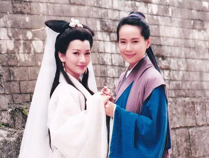 《新白娘子傳奇》29年，有人流產(chǎn)有人離世，8位主演現(xiàn)狀差距太大