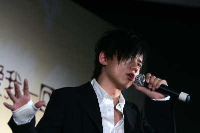 張傑真的給足了謝娜安全感：任何時候都不讓謝娜感到失落