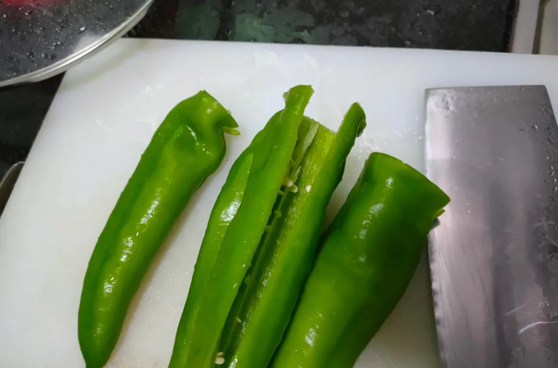 下饭的虎皮尖椒,超简单 美食做法 第2张 下饭的虎皮尖椒,超简单 美食做法 第2张