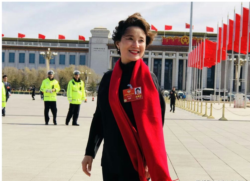 两会委员提出农村实行“土地养老”，如果实行，你会举手赞成吗？