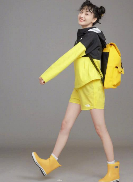 郑爽新造型曝光：整体感觉可爱又呆萌，比之前