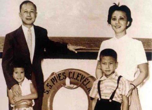 Ǯѧɭ��нֻ��300��Ԫ,������һ���������,����ʮ��Ԫ˧��û��