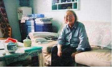 她是傅作义的女儿，是和平解放北平最大的功臣