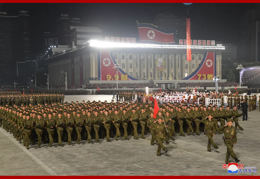 朝鲜举行国庆73周年阅兵式
