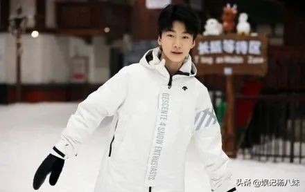 萌娃走星路：嗯哼表演音樂劇，多多何炅排練話劇，天天當模特