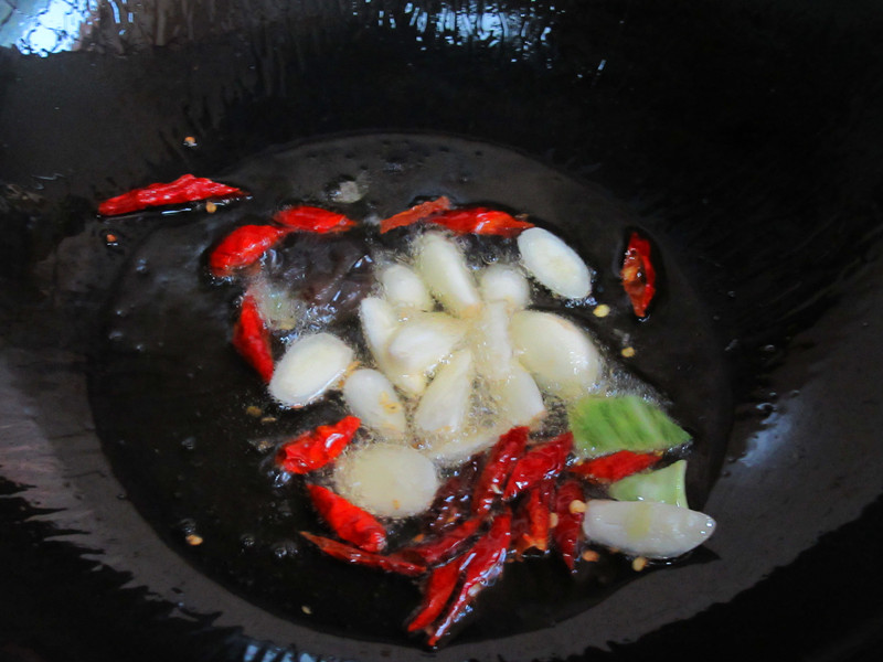 The essence of a whole pig, various methods, men eat more, relieve fatigue-like body