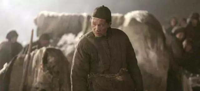 冯小刚呕心沥血却无人问津的电影《一九四二》,只因现实更加惨痛