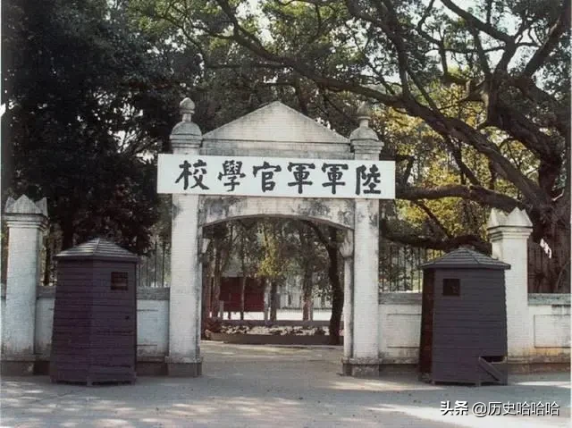 在黄埔军校,他的话比蒋介石更管用,没有人敢不服