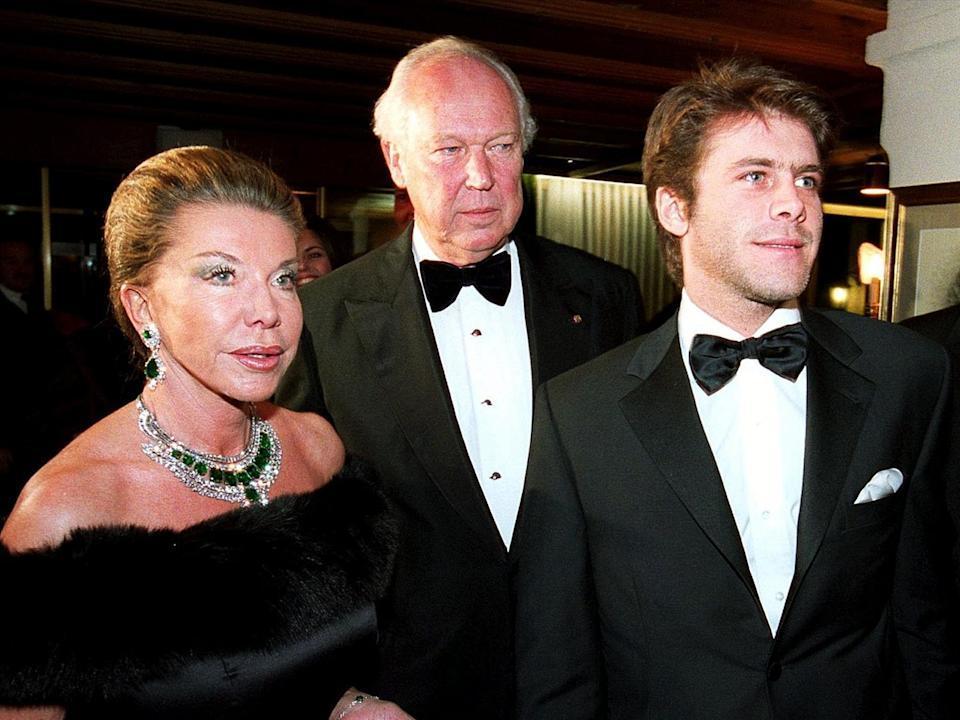 The Italian royal family tears X!Brothers beat each other in blood, 16