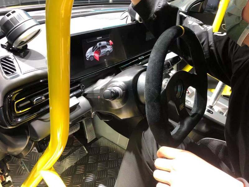 全面賽事化改進，廣汽傳祺影豹賽車版亮相