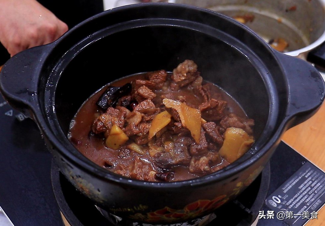 图片[9]-【腐竹焖牛肉】做法步骤图 鲜嫩入味 汤汁鲜美-起舞食谱网