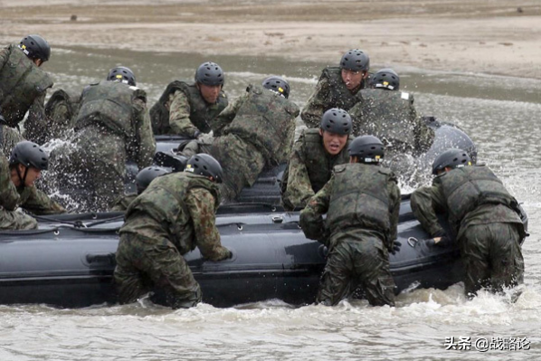 警惕日本軍國主義復活，自衛隊規模不斷擴充，並著重提升進攻能力