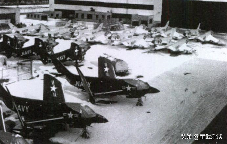 海鹰比翼齐浪飞，从FH-1到“恶魔”，美国海航早期舰载机发展之路