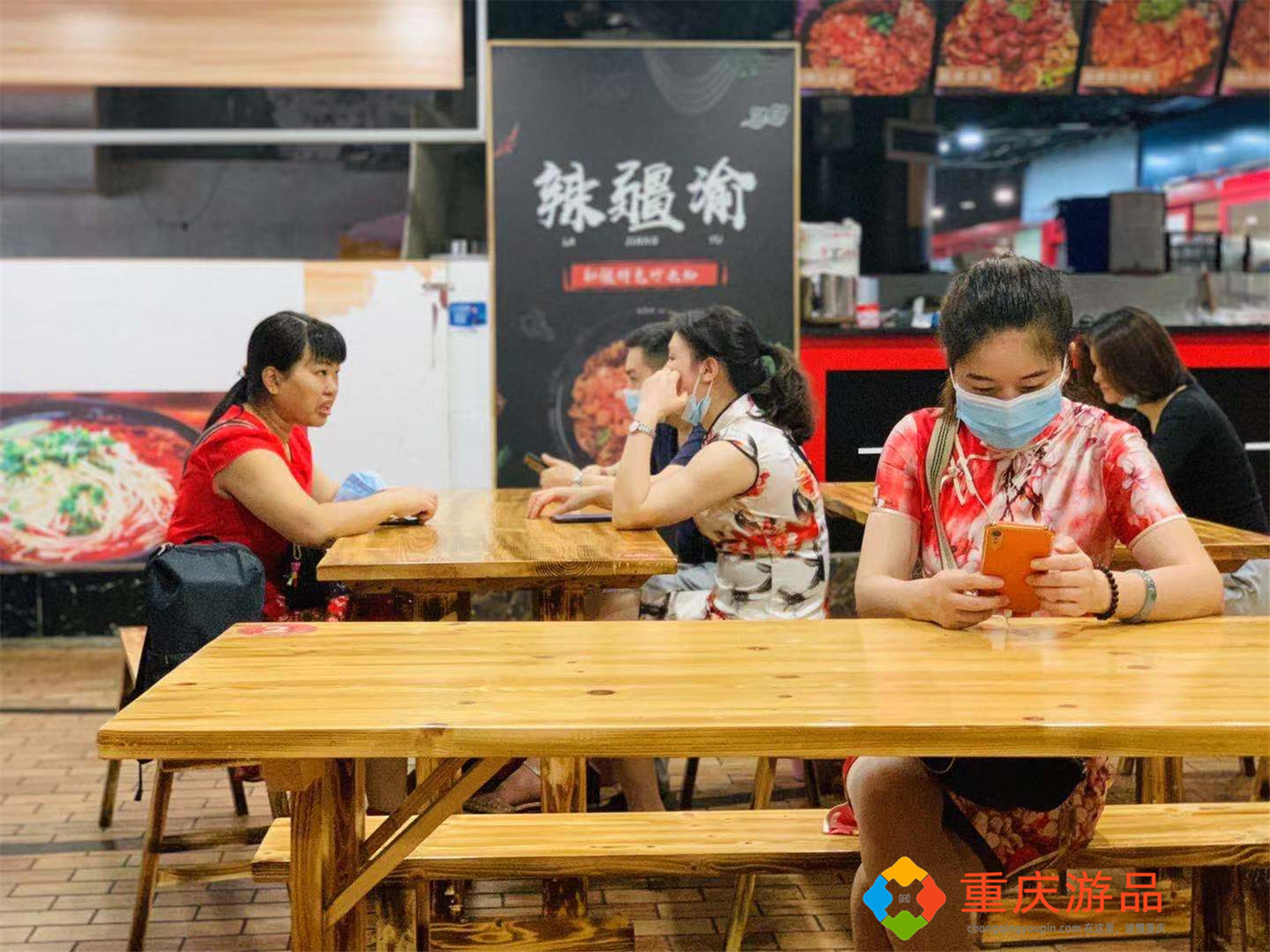 聚焦2021重庆高考：解放碑二十九中实况，家长送考热情不如往年