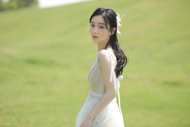 感到幸福的唯美句子 春风十里，不及相遇有你图片