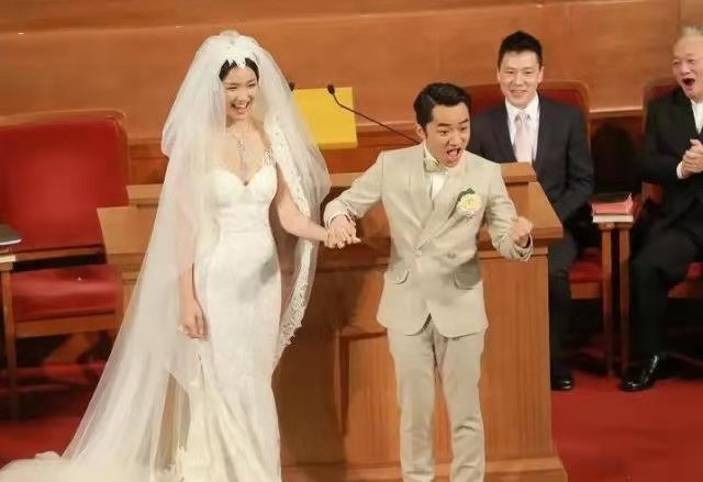 费尽心思追到了“国际华裔小姐”,身高163的王祖蓝是怎么做到的？