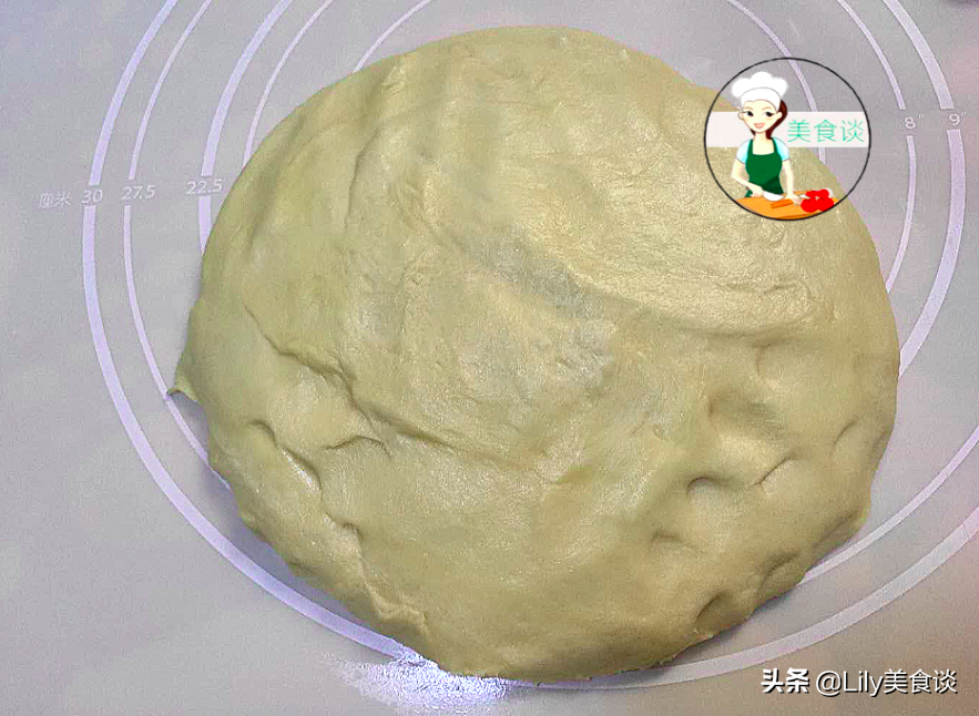 If you want to eat bread, you don’t need to buy it. You can make it at home. It is as delicious as the one you bought. Both adults and children love it.