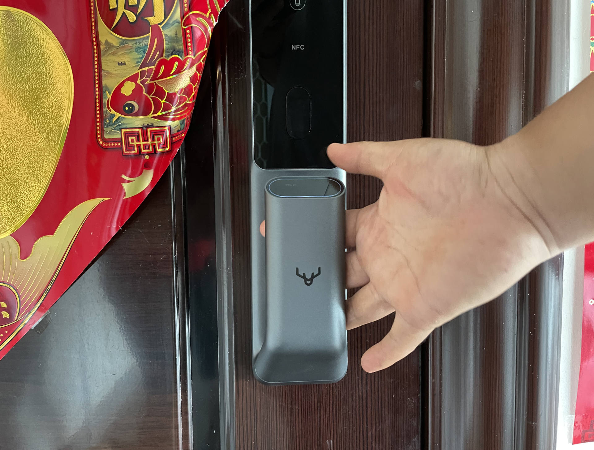 指纹粗糙也无妨，指静脉识别的鹿客智能锁开启全新解锁方式