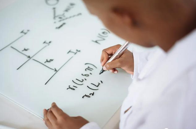 中科院每月工资9000，国外研究机构出百万年薪，