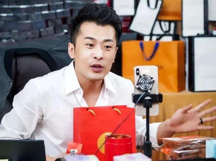 从辛巴到郑爽，被痛恨的饭圈文化：不知错不悔改，为何丢掉理智？