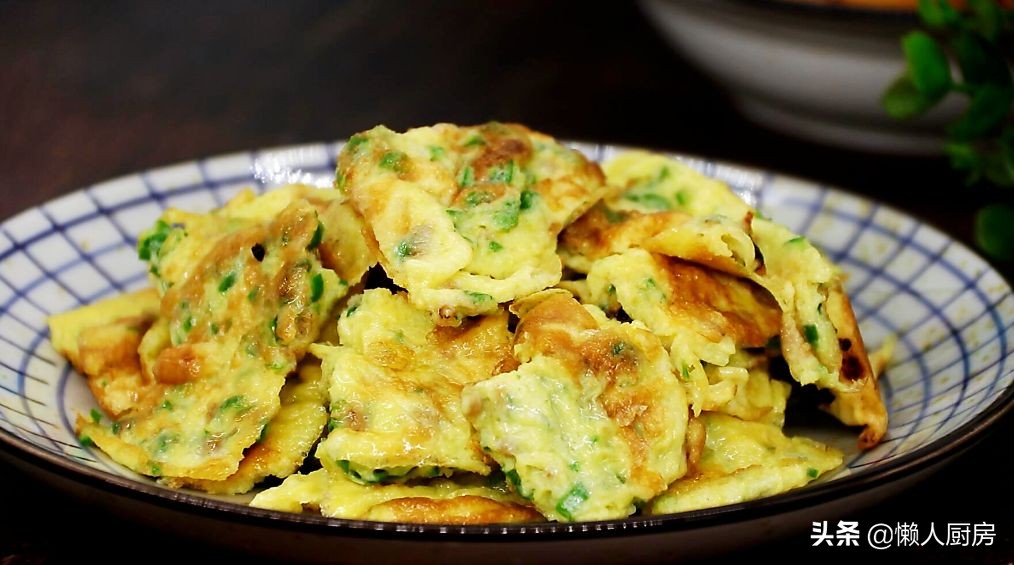 雞蛋和辣椒一起炒，比加了麵粉的雞蛋餅好吃，不用為先炒哪個犯愁