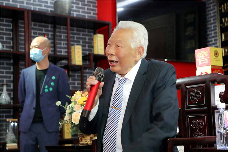 窖父匠心传承，中国窖父赖高淮全国糖酒会上共话白酒前世今生