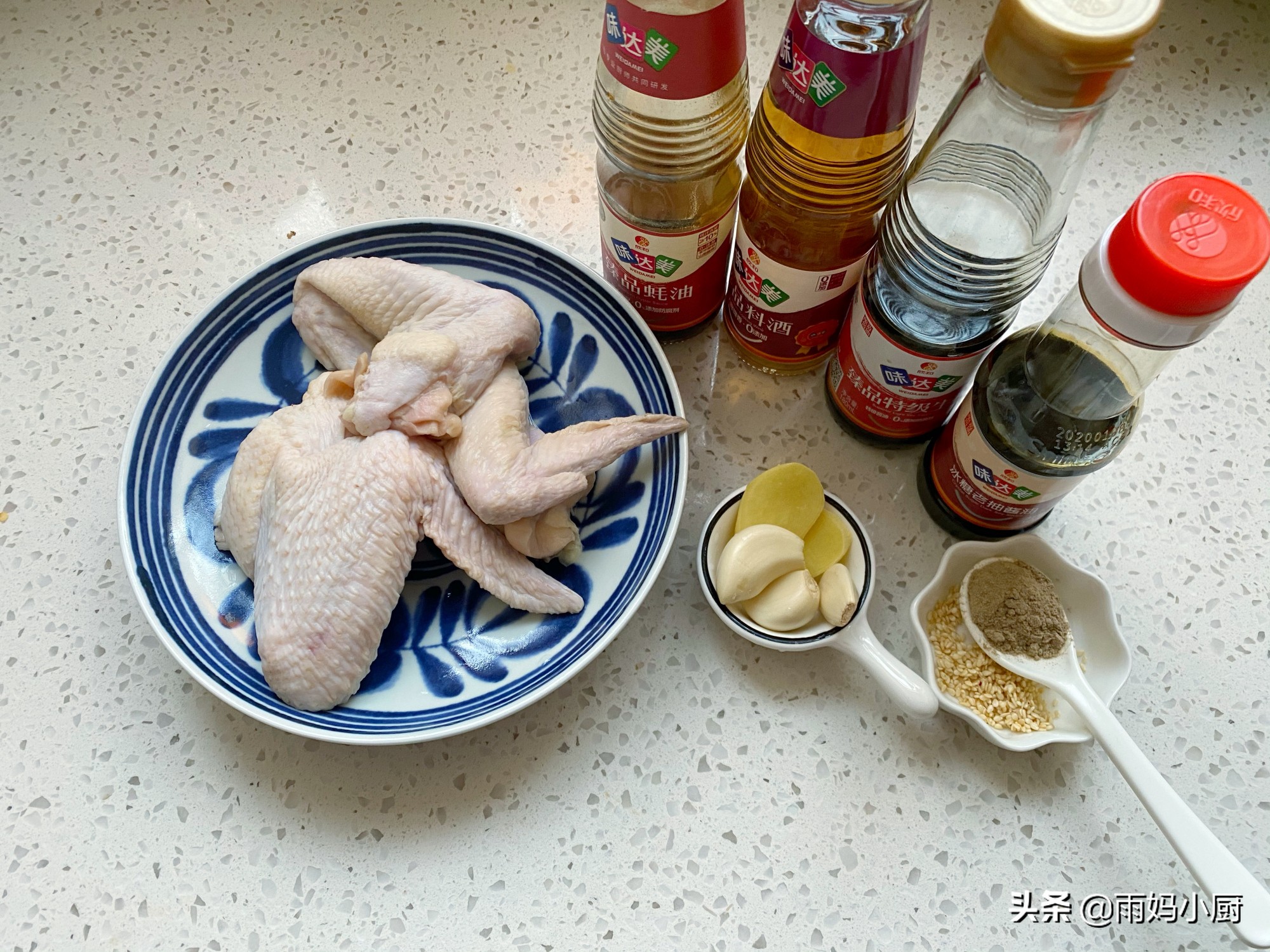 不用油炸不用紅燒，在家做焦香誘人的蒜香烤全翅，好吃到舔手指