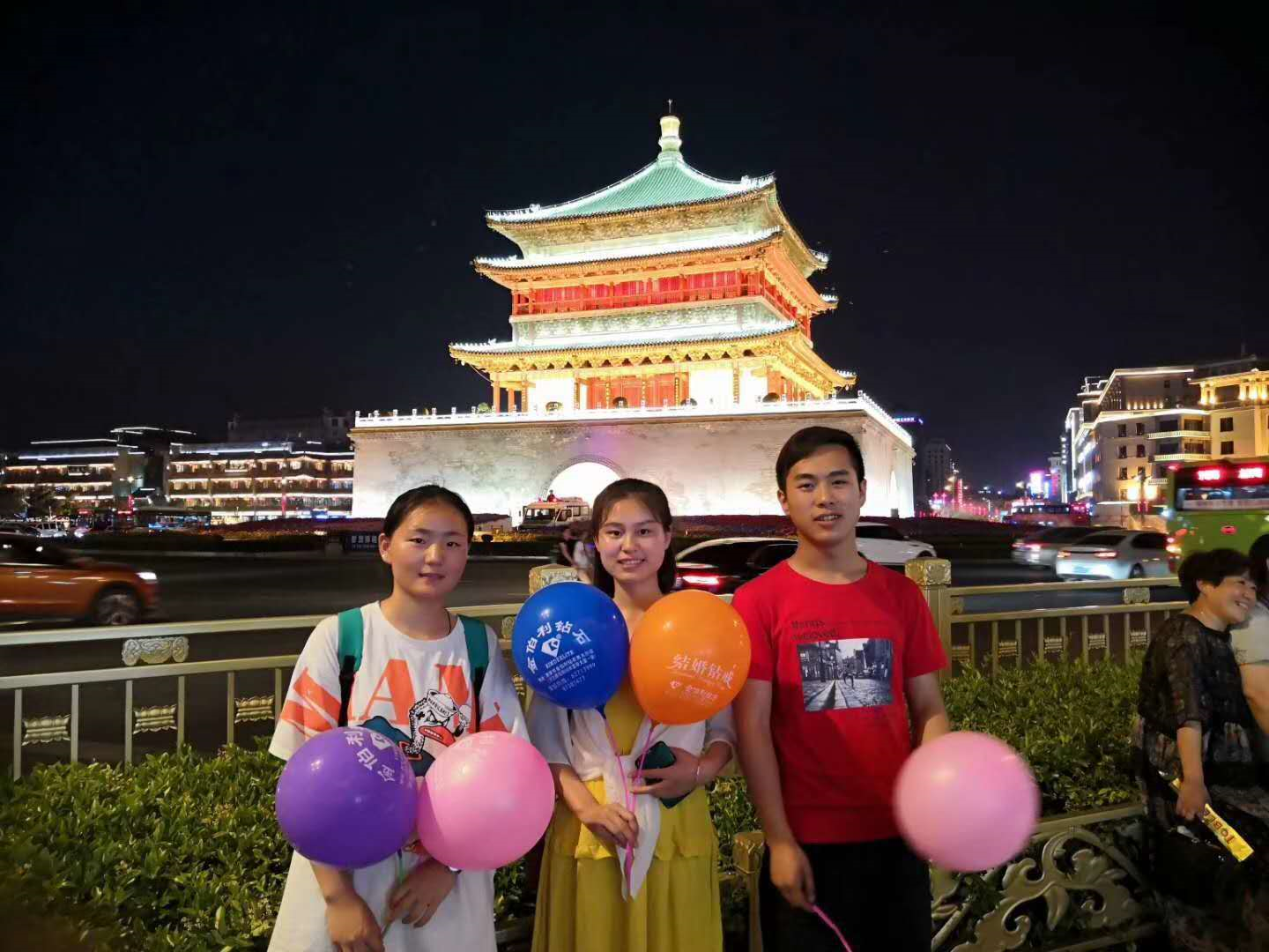 20岁在校大学生用小程序创业，年营收超100万，如何做到的？