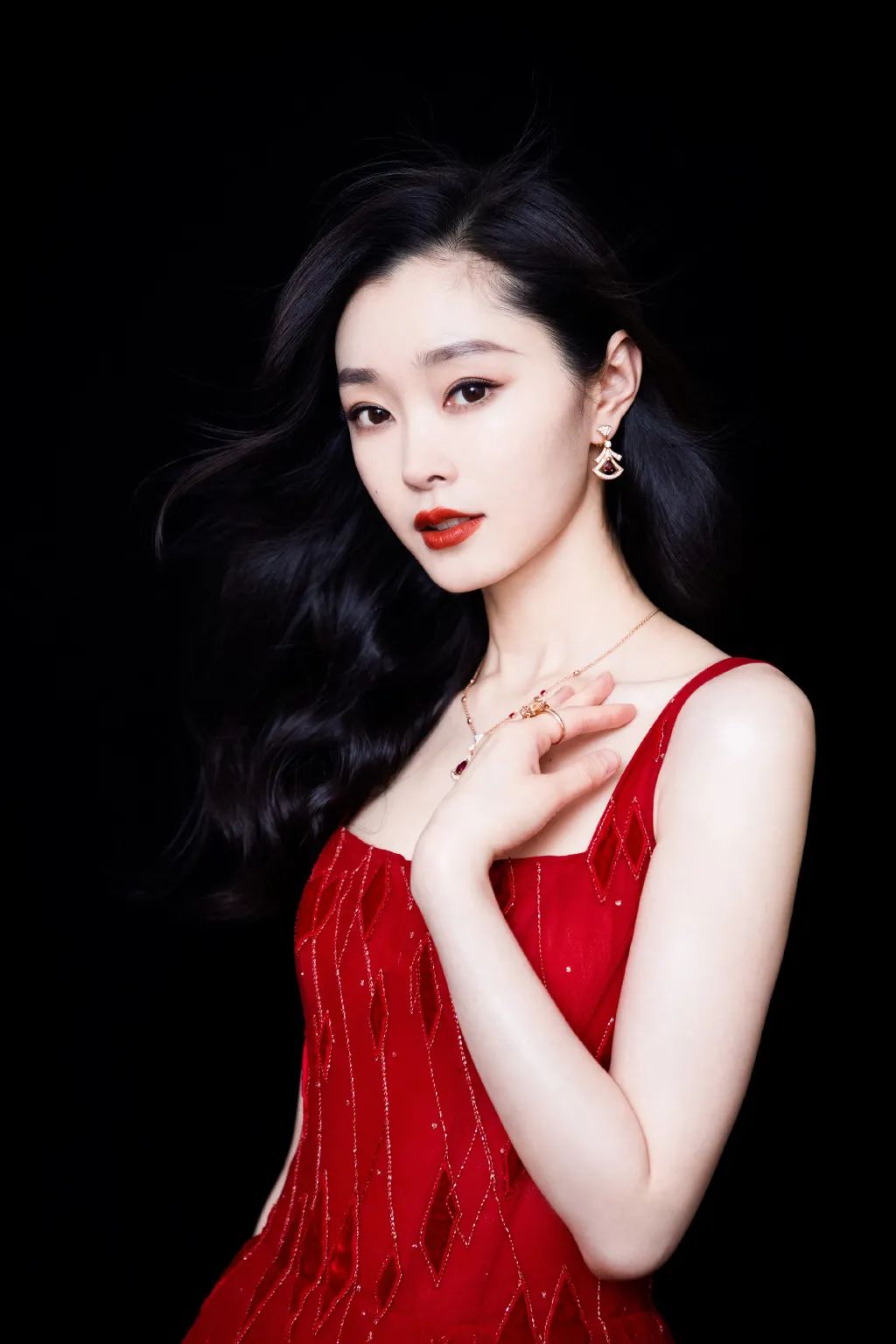 宋轶的“清醒”，撕开了多少中国女明星的“遮羞布”？