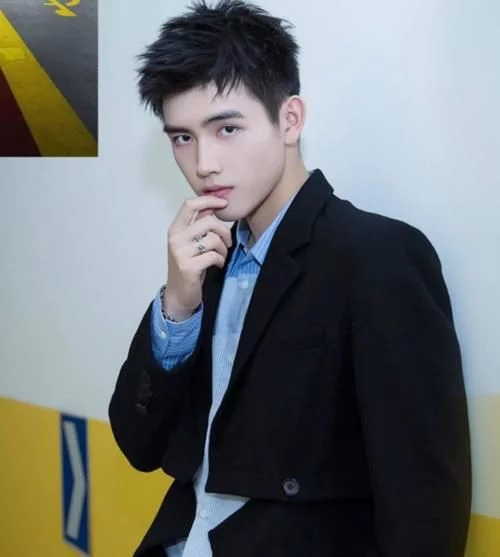 “黄金20岁”的4位男星，千玺获奖，王源留学，