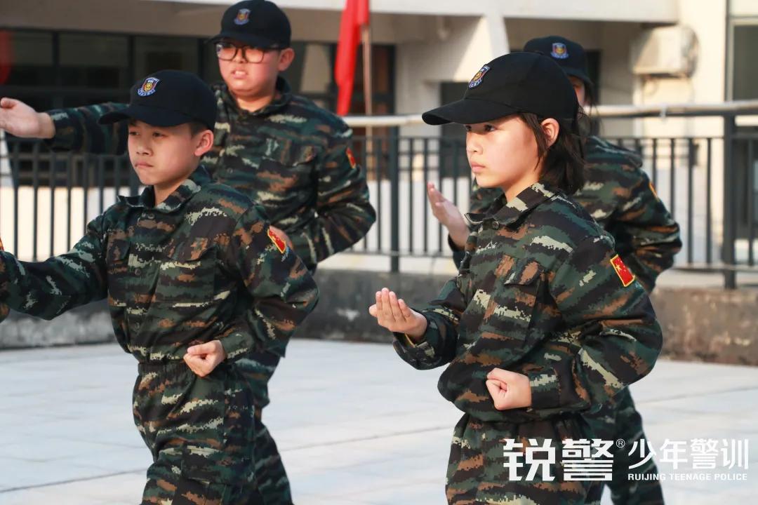 超越体育营圆满结营：少年强中国强，坚定信念勇往直前