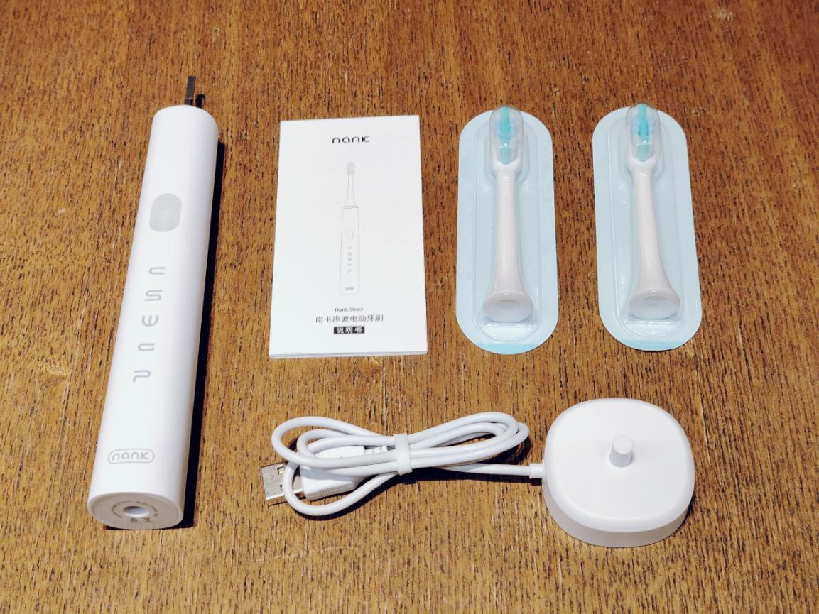 南卡声波电动牙刷，开启刷牙全新体验