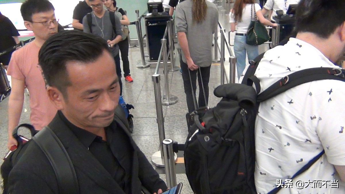 25岁身价破10亿成古惑仔偶像，37岁一头扎进娱乐