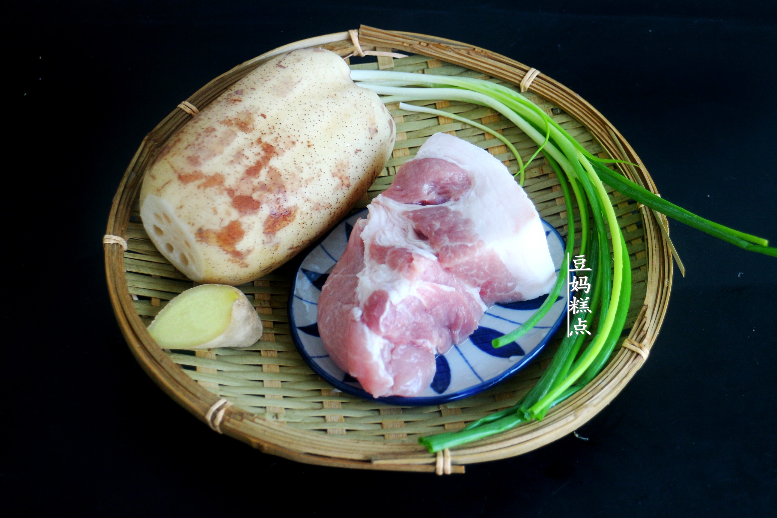孩子超爱的，特色莲藕肉丸，不油炸，这做法健康不上火