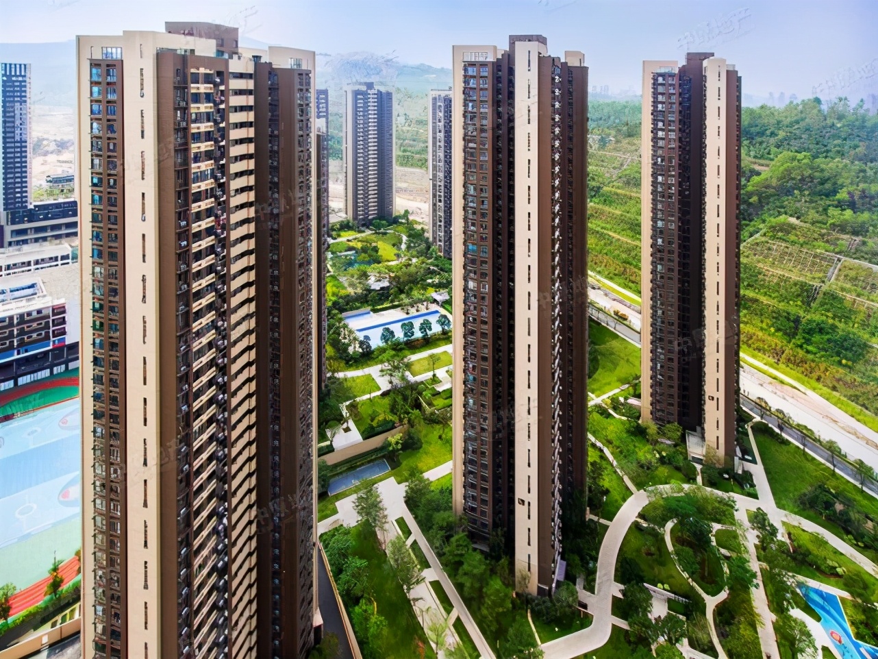 华为员工人均年薪70万，他们买得起深圳房子么？其实也很吃力