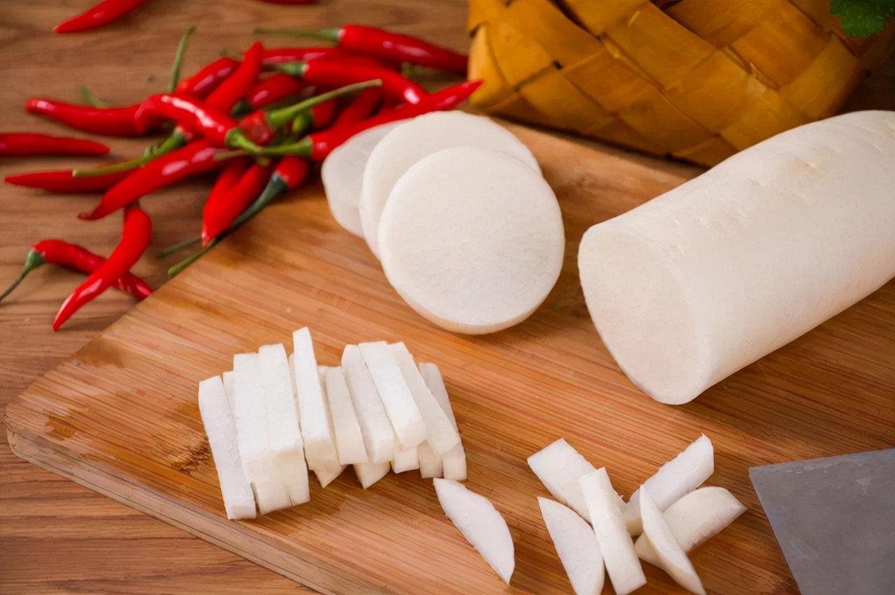 Some people say that white radish is the "fat" of thyroid nodules. Is