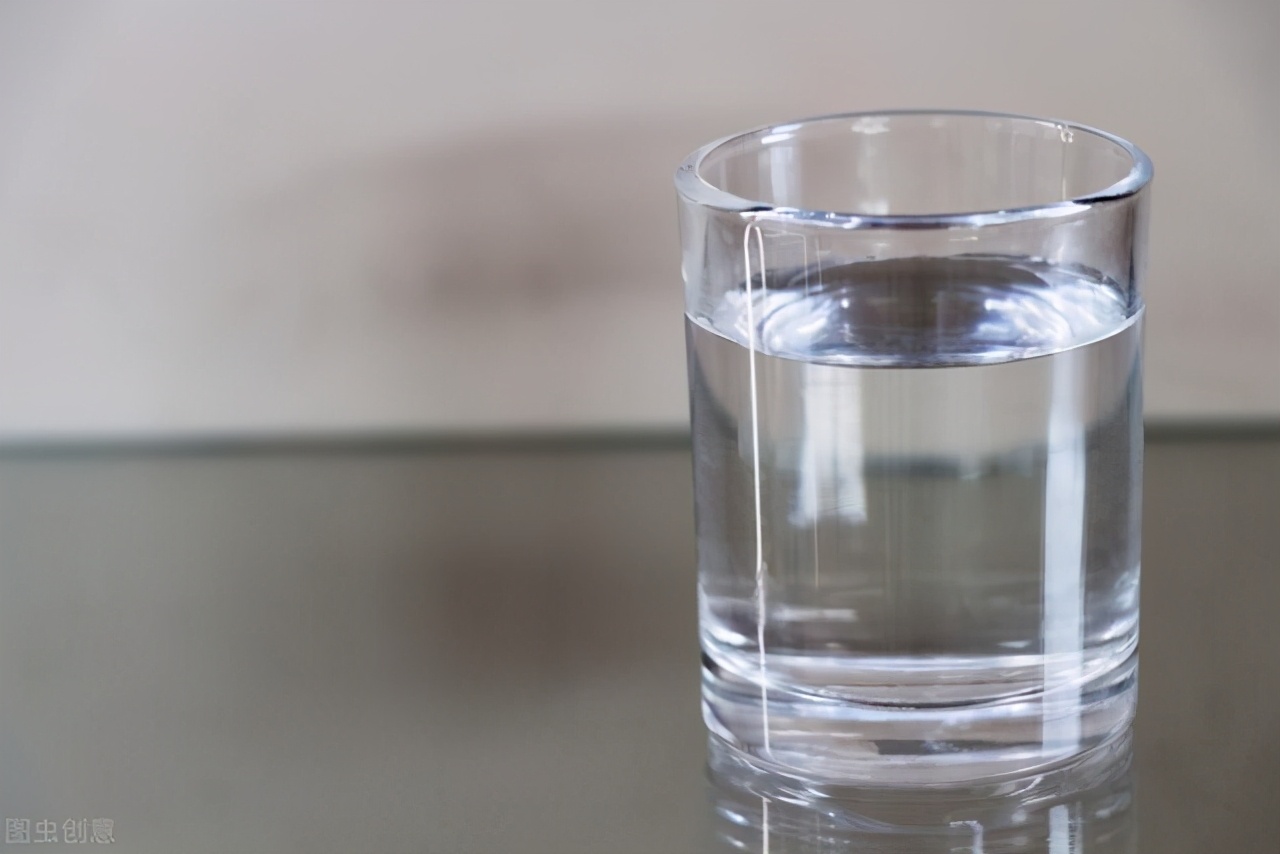 養生從喝水開始，那怎樣喝水才健康呢？ 牢記這4個喝水技巧