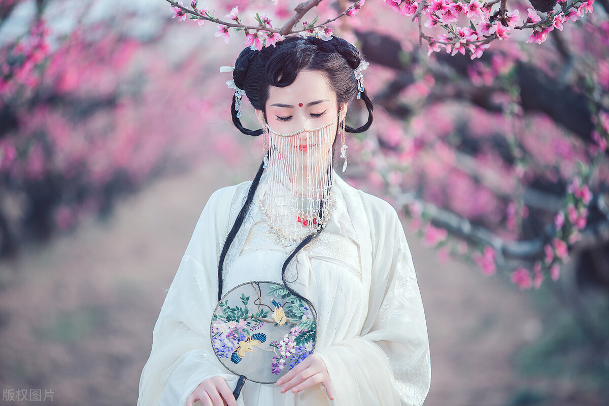 女人致最好自己的句子 经典有气质内涵的句子图片