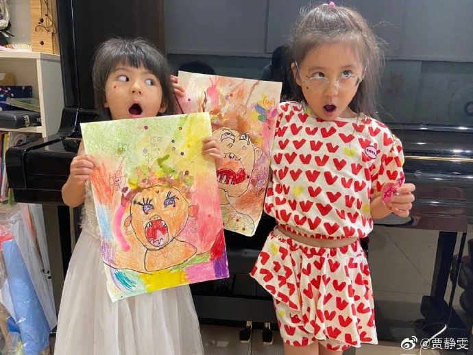 贾静雯下厨做地瓜球，被咘咘表扬：比外面的好吃