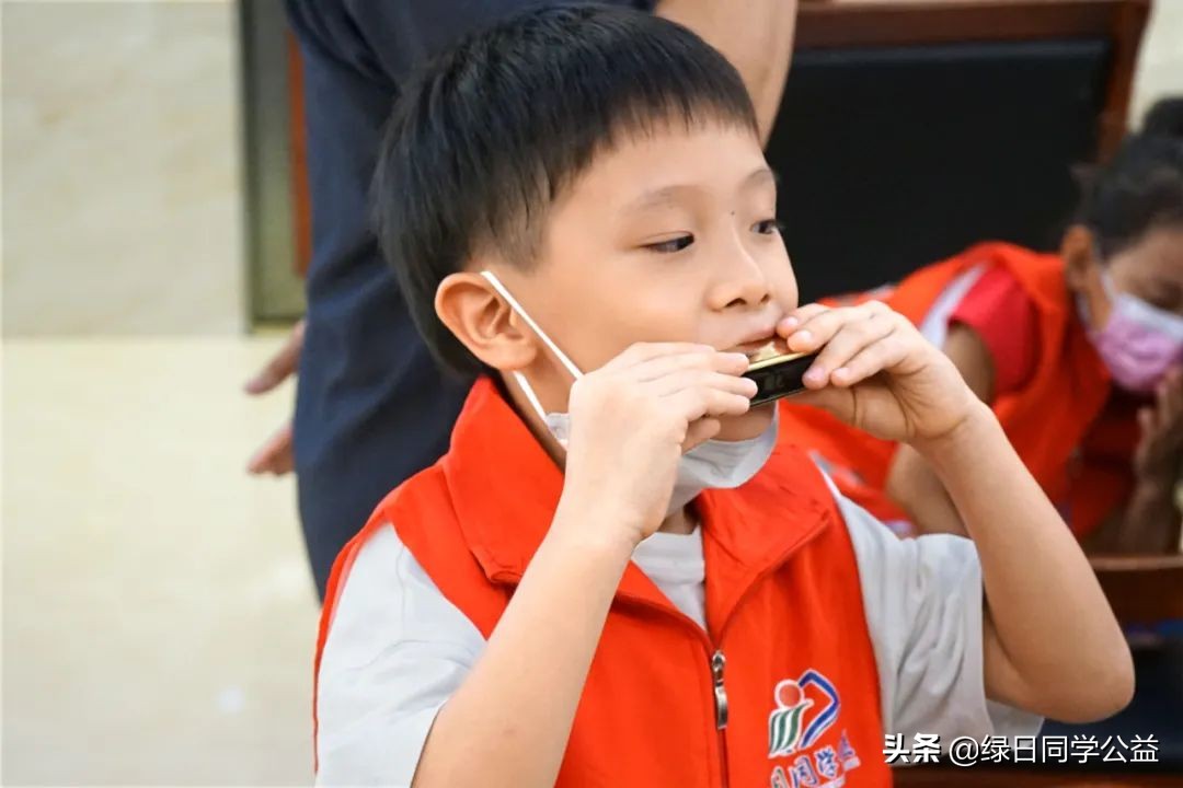 红色文化小天使“吹响”最美战斗曲，勇当《义勇军进行曲》的“代言人”