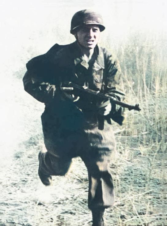 A rare but well-known classic automatic rifle-the FG42 paratrooper ...